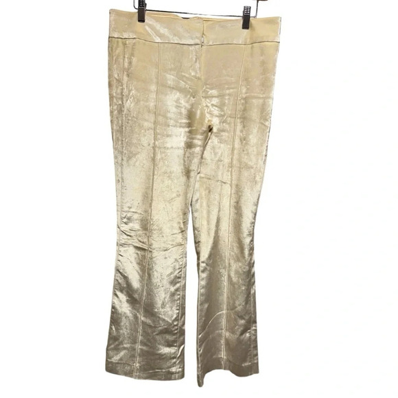 Woman’s bebe brand velour pants. Boot cut mid rise in cream Size 8. - Picture 1 of 7
